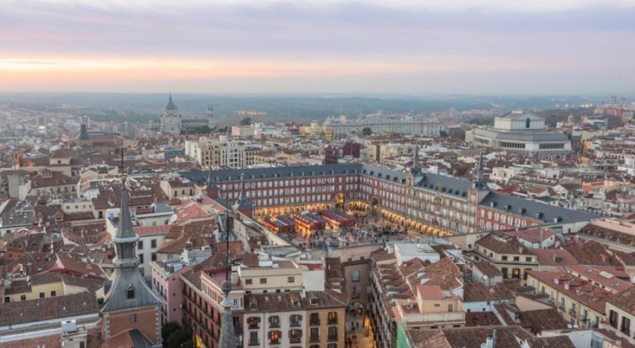 Apartamento Plaza Mayor Attic En Madrid Esterno foto