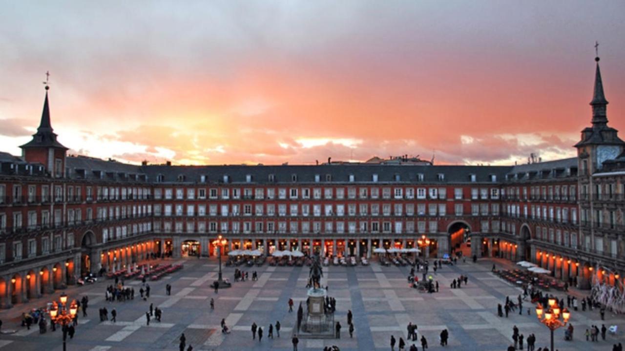 Apartamento Plaza Mayor Attic En Madrid Esterno foto